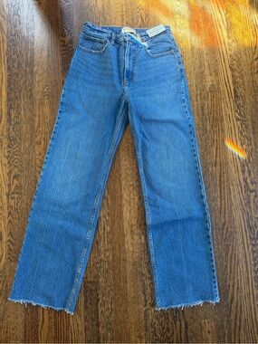 Abercrombie High Rise 90s Relaxed Jean in Medium